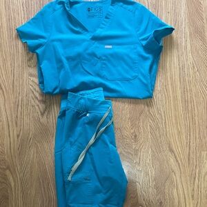 Figs Women's Scrub Set in Teal